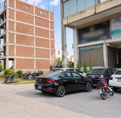 ویلینشیاء ہاؤسنگ سوسائٹی لاہور میں 10 مرلہ Studio دفتر 6.0 لاکھ میں کرایہ پر دستیاب ہے۔ ویلینشیاء ہاؤسنگ سوسائٹی لاہور میں 10 مرلہ Studio دفتر 6.0 لاکھ میں کرایہ پر دستیاب ہے۔