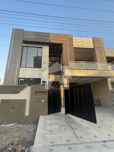 10 Marla Beautiful House for Sale in Jubilee Town, D Block Lahore