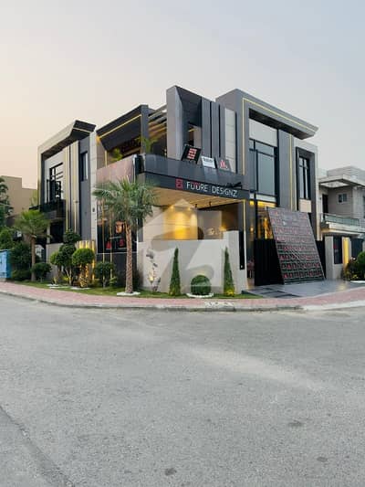 13 Marla Elite Class Luxurious House