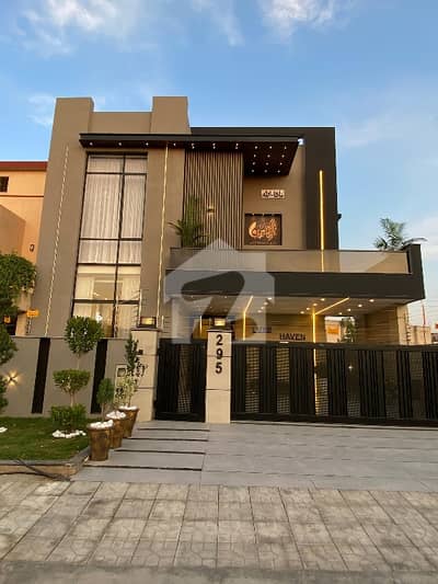10 Marla Ultra Modern Designer House For Sale