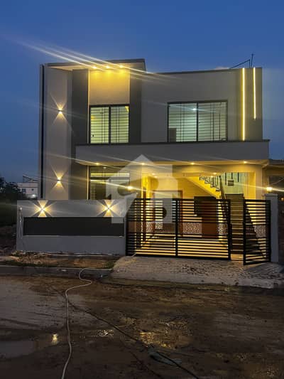 6 Marla designer house available for sale