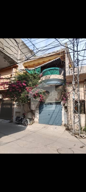 سکیم موڑ ملتان روڈ,لاہور میں 4 کمروں کا 4 مرلہ مکان 2.5 کروڑ میں برائے فروخت۔ سکیم موڑ ملتان روڈ,لاہور میں 4 کمروں کا 4 مرلہ مکان 2.5 کروڑ میں برائے فروخت۔