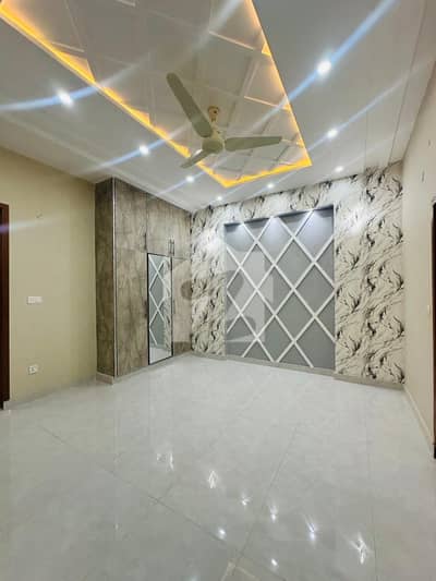 FULL HOUSE FOR RENT IN MILITARY ACCOUNTS SOCIETY COLLEGE ROAD LHR