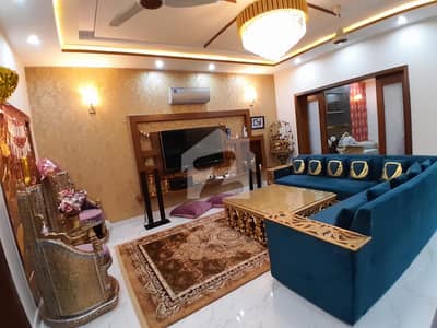 UPPER PORTION FOR RENT IN NASHEMAN IQBAL PHASE 2