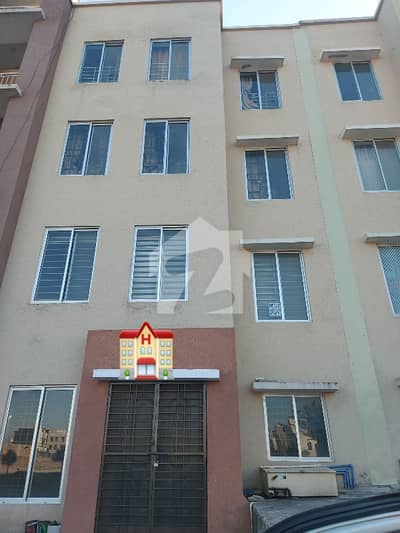 AWAMI VILLA 3 2ND FLOOR LIKE A BRAND NEW GOOD CONDITION AVAILABLE FOR SALE