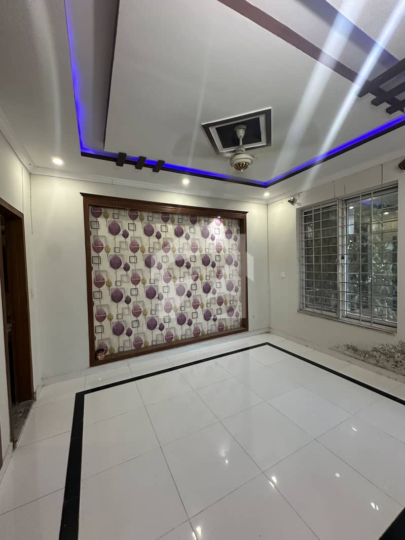 14 Marla Ground Floor Like New In G13 14 Marla Ground Floor Like New In G13