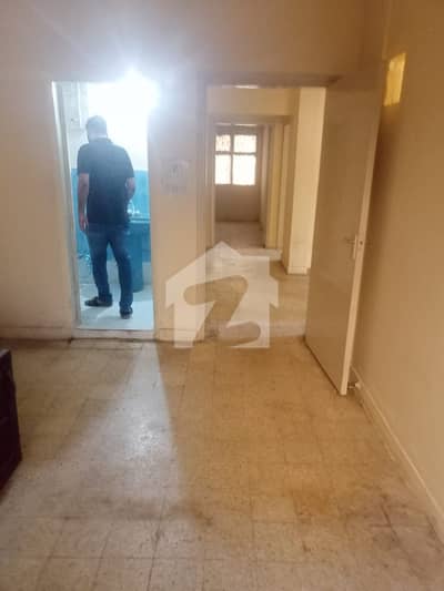 Excellent Flat available for rent at Bhayani Heights prime location, peaceful environment! Key Available Roshan Associates Excellent Flat available for rent at Bhayani Heights prime location, peaceful environment! Key Available Roshan Associates