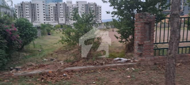 E Block 4 Kanal Heighted Location Corner semi-developed Plot Available For Sale At Investor Rate