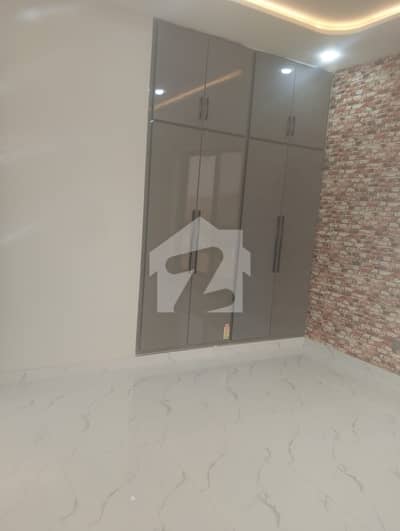 ڈی ایچ اے ڈیفینس فیز 2 ڈی ایچ اے ڈیفینس,اسلام آباد میں 3 کمروں کا 1 کنال بالائی پورشن 1.4 لاکھ میں کرایہ پر دستیاب ہے۔