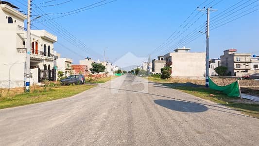 2 Marla Commercial Plot Is Available For sale 2 Marla Commercial Plot Is Available For sale
