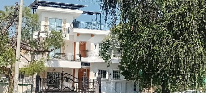 جی ۔ 9/1 جی ۔ 9,اسلام آباد میں 11 کمروں کا 14 مرلہ مکان 17.5 کروڑ میں برائے فروخت۔