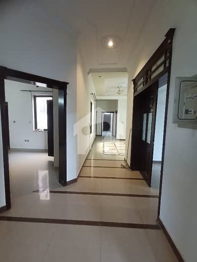 3 Bedroom Upper Portion Near kachnar Park
