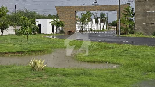 Ideal 7 Marla plot has landed on market in Pine Park, Faisalabad