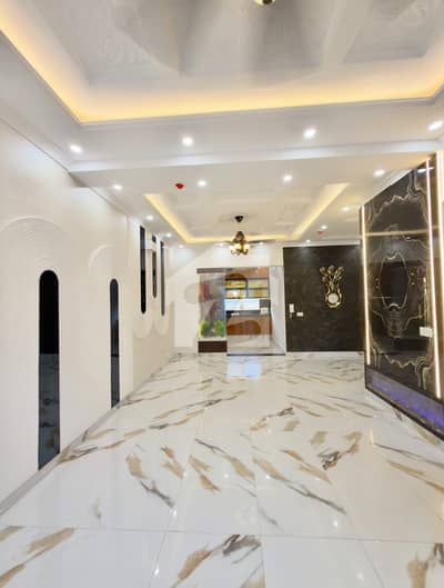 DOUBLE UNIT 9 TOWN ULTRA MODERN HOUSE WITH SERVANT QUARTER PRIME LOCATION