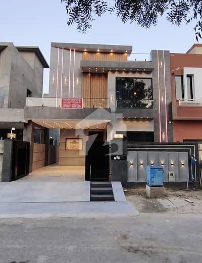 10MARLA ULTRA MODERN DOUBLE HEIGHT LOBBY HOUSE FOR SALE NEAR NESPAK PHASE3 10MARLA ULTRA MODERN DOUBLE HEIGHT LOBBY HOUSE FOR SALE NEAR NESPAK PHASE3