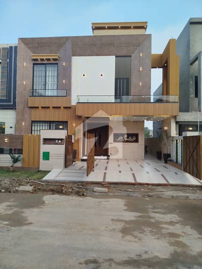 10 Marla Residential House For Sale In Chambelli Block, Nearby Commercail Market, School, Mosuqe And Health Car Canter 10 Marla Residential House For Sale In Chambelli Block, Nearby Commercail Market, School, Mosuqe And Health Car Canter