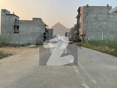 Prime Location Ideal Residential Plot For sale In Karachi High Court Society