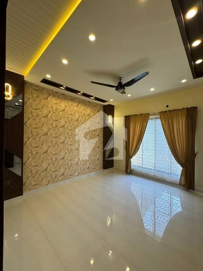 10 Marla Residential House For Sale In Hussain Block, Nearby Commercail Market, School, Mosuqe And Health Car Canter 10 Marla Residential House For Sale In Hussain Block, Nearby Commercail Market, School, Mosuqe And Health Car Canter