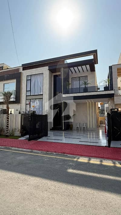 Top City Triple Story 10 Marla House For Sale