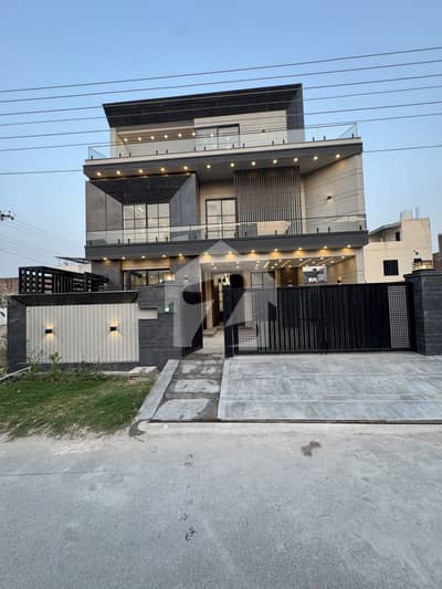 9.1 luxury modern house in buch villas multan