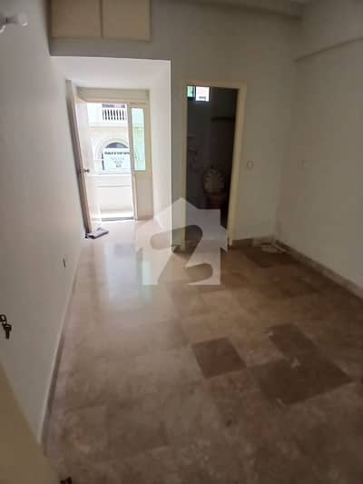 PRIME 1ST FLOOR 2-BEDROOM With EXECUTIVE APARTMENT FOR RENT IN BUKHARI COMMERCIAL