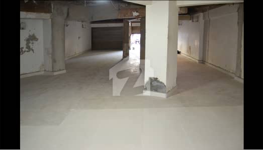 کلفٹن ۔ بلاک 5 کلفٹن,کراچی میں 9 مرلہ Studio دکان 15.0 لاکھ میں کرایہ پر دستیاب ہے۔