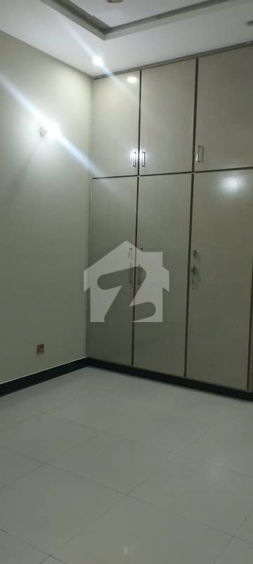 10 MARLA FULL HOUSE AVAILABLE FOR RENT