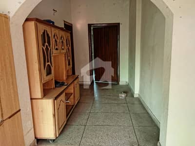 10 MARLA UPPER PORTION FOR RENT 10 MARLA UPPER PORTION FOR RENT