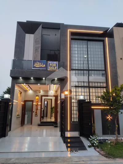 5 MARLA LUXURY HOUSE AVAILABLE FOR SALE IN PARK VIEW CITY LAHORE 5 MARLA LUXURY HOUSE AVAILABLE FOR SALE IN PARK VIEW CITY LAHORE
