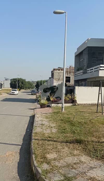 10 Marla Corner Builders Location Plot H Block