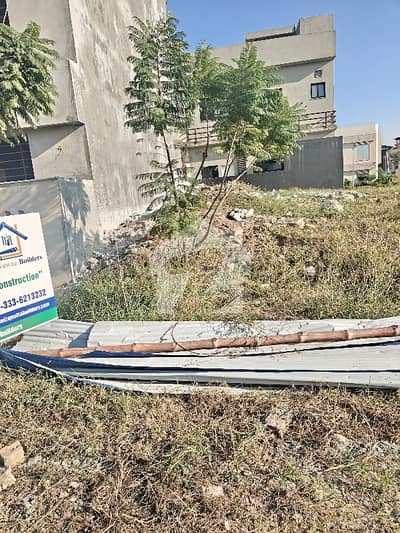Bahria town phase 8 Rawalpindi Sector M plot for sale