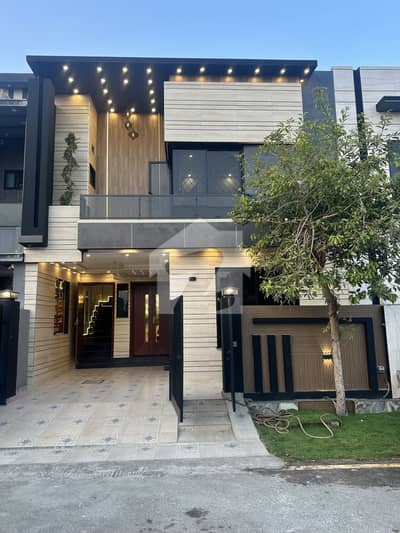 5 Marla Modern Design House Available for Sale in Park View Lahore 5 Marla Modern Design House Available for Sale in Park View Lahore