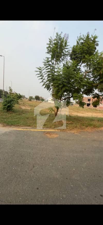 ڈی ایچ اے فیز 7 - بلاک وائے ڈی ایچ اے فیز 7,ڈی ایچ اے ڈیفینس,لاہور میں 1 کنال رہائشی پلاٹ 4.0 کروڑ میں برائے فروخت۔ ڈی ایچ اے فیز 7 - بلاک وائے ڈی ایچ اے فیز 7,ڈی ایچ اے ڈیفینس,لاہور میں 1 کنال رہائشی پلاٹ 4.0 کروڑ میں برائے فروخت۔