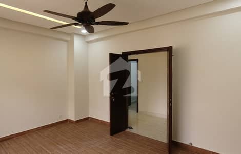 4 Bed outstanding apartment in DHA 5