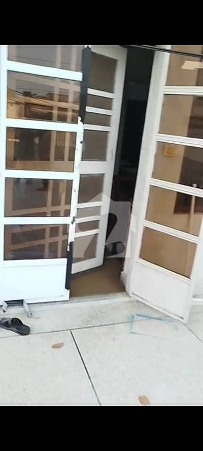 عسکری 9 عسکری,لاہور میں 3 کمروں کا 10 مرلہ مکان 4.75 کروڑ میں برائے فروخت۔