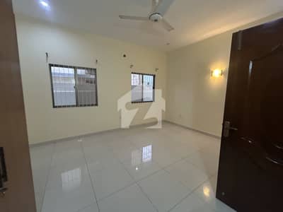 500 Sq Yd Renovated 6 Bed Bungalow for Rent - Proper 2 Unit / Portions Available