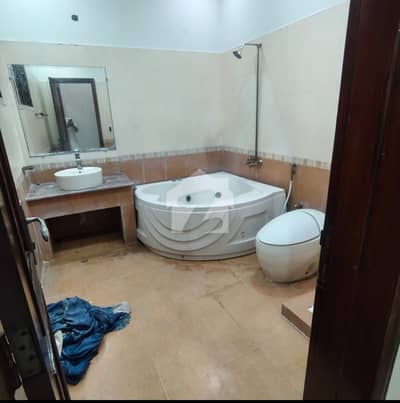 Kanal Upper Portion For Rent