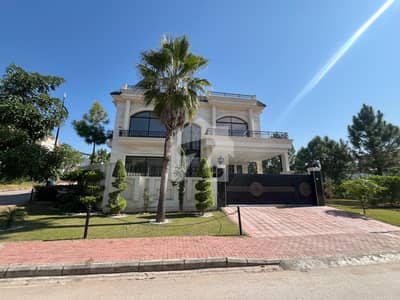 بحریہ انکلیو بحریہ ٹاؤن,اسلام آباد میں 5 کمروں کا 1 کنال مکان 3.5 لاکھ میں کرایہ پر دستیاب ہے۔