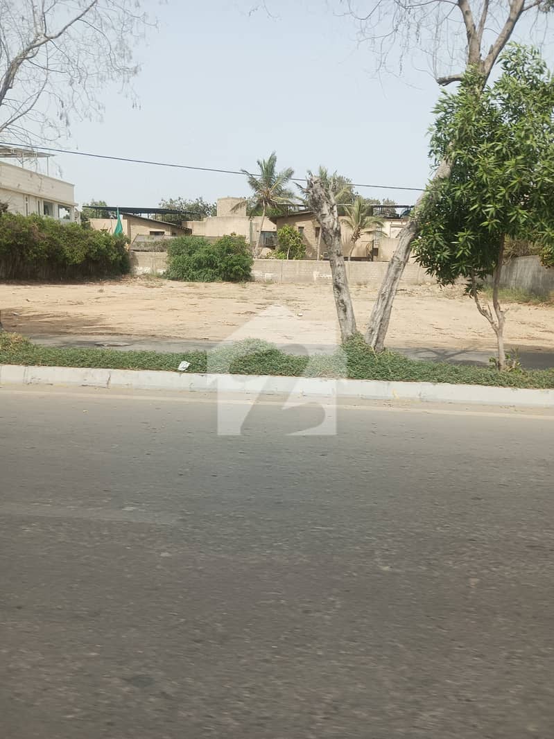 2000 Yard prime location Cheapest price Available 2000 Yard prime location Cheapest price Available