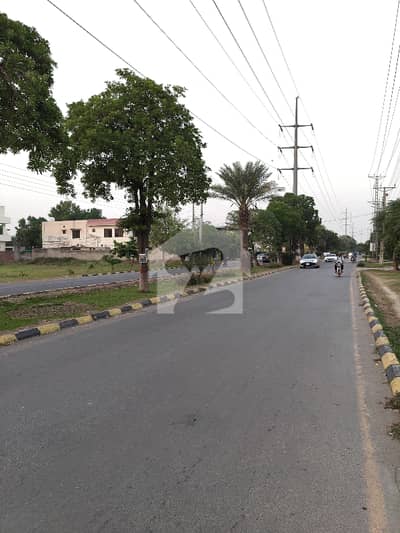 کالج روڈ لاہور میں 2 کنال کمرشل پلاٹ 9.75 کروڑ میں برائے فروخت۔ کالج روڈ لاہور میں 2 کنال کمرشل پلاٹ 9.75 کروڑ میں برائے فروخت۔