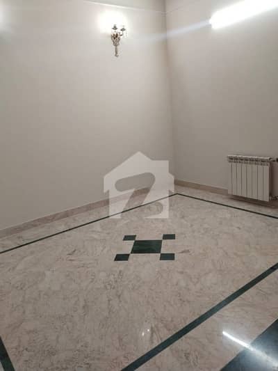 I 8 Full House Double Unit 6 Bedrooms Available For Rent
