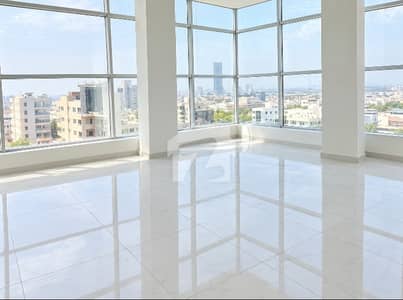 OFFICE FOR RENT ZULFIQAR COMMERCIAL PHASE 8 KARACHI.