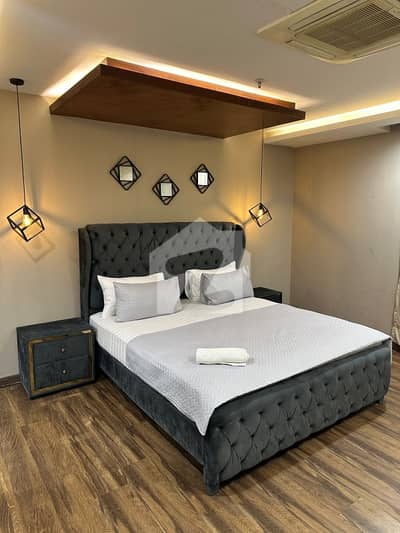GOLD CREAST APPARMENT LUXURIOUS  3 Bedroom Fully Furnished  LONG TIME SHORT TERM Available Daily. Weekly & Monthly Basis In Gold Crest Mall,DD Block. Dha Phase 04 Lahore