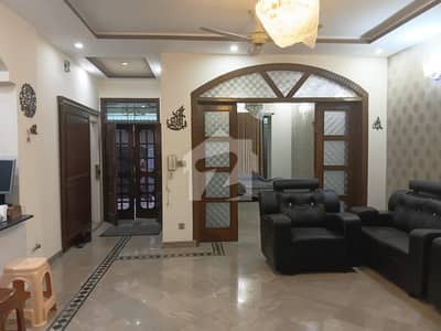 Investor Price 10 Marla Used House Available For Sale In LDA Avenue 1 Block J