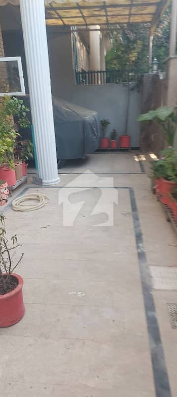 جی ۔ 11 اسلام آباد میں 2 کمروں کا 7 مرلہ مکان 1.0 لاکھ میں کرایہ پر دستیاب ہے۔