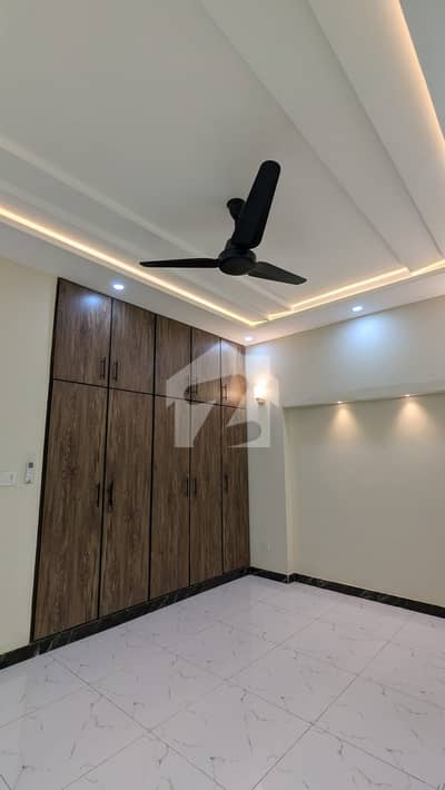 I RENT OUT 5 MARLA HOUSE IN E BLOCK BAHRIA ORCHARD LAHORE I RENT OUT 5 MARLA HOUSE IN E BLOCK BAHRIA ORCHARD LAHORE