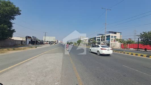 پائن ایونیو لاہور میں 4 کنال کمرشل پلاٹ 24.0 کروڑ میں برائے فروخت۔