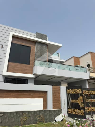 10 Marla Brand New House In DHA Bwp