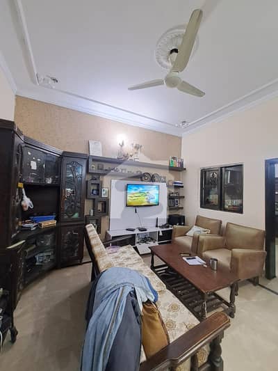 JOHAR TOWN PHASE 2 PORTION FOR RENT