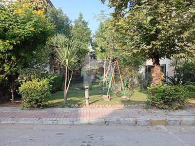 ڈی ایچ اے فیز 1 - سیکٹر ایف ڈی ایچ اے ڈیفینس فیز 1,ڈی ایچ اے ڈیفینس,اسلام آباد میں 12 مرلہ رہائشی پلاٹ 2.9 کروڑ میں برائے فروخت۔